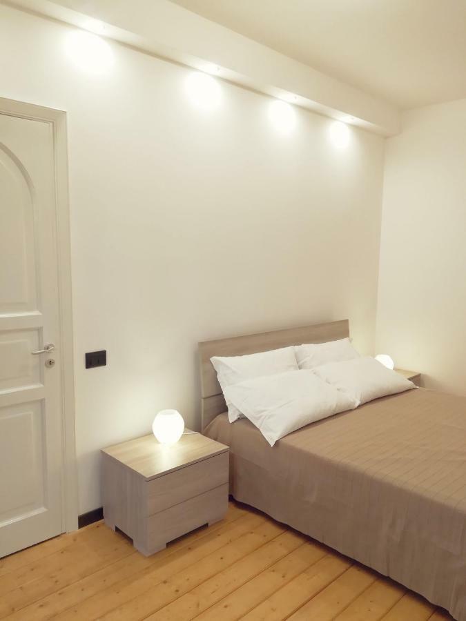 Luxurious Street Apartments カターニア エクステリア 写真