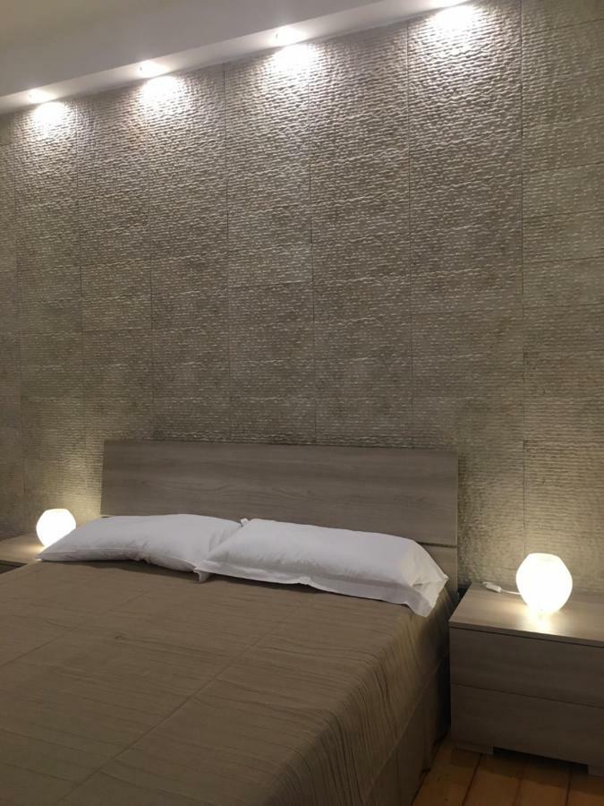 Luxurious Street Apartments カターニア エクステリア 写真