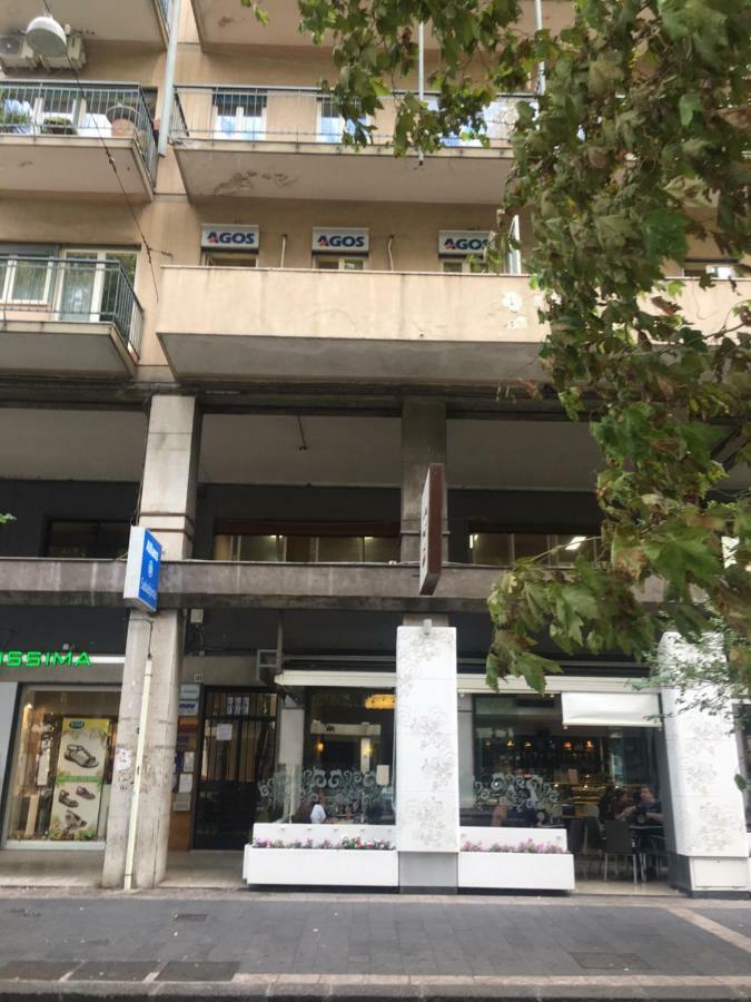 Luxurious Street Apartments カターニア エクステリア 写真